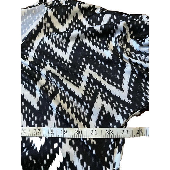 AGB WOMEN'S BLACK WHITE BANDED/RUCHED WAIST TOP SIZE XL-EUC - Picture 8 of 9